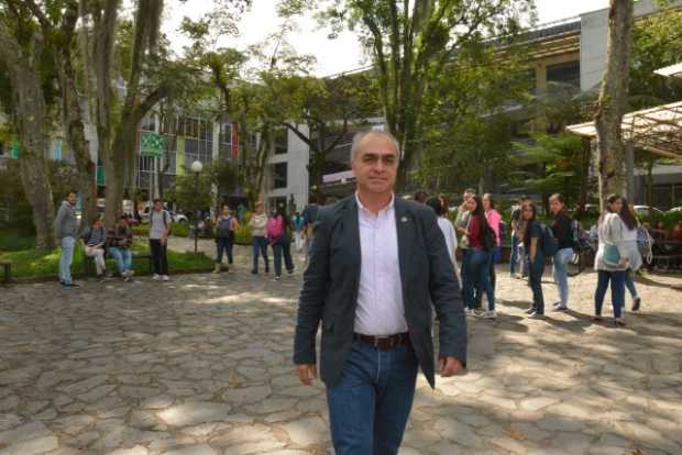 "Lo que sigue es trabajar con todo el entusiasmo por la U.": Alejandro Ceballos, rector de la Universidad de Caldas