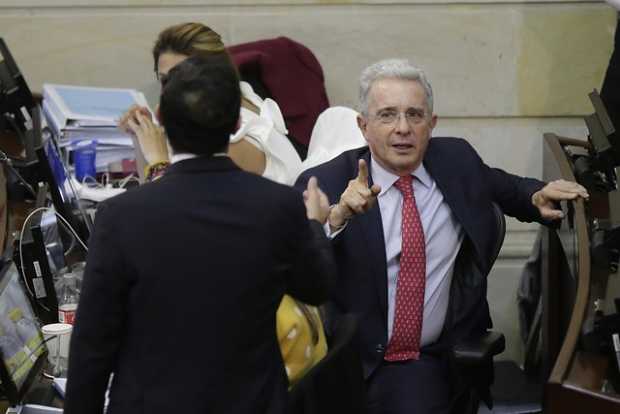 Álvaro Uribe pide modificaciones a la JEP
