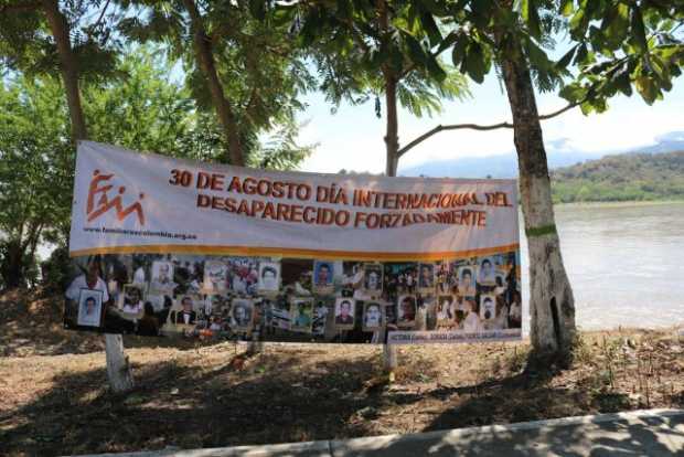 El río Magdalena se convirtió en un escenario simbólico para las familias de los desaparecidos.