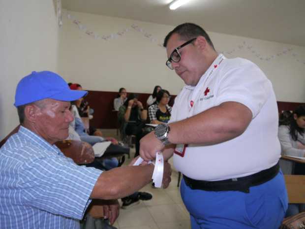 En Villamaría despejan dudas sobre el sida
