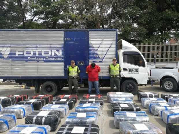 Detienen a camión que transportaba marihuana en la vía Manizales-Medellín