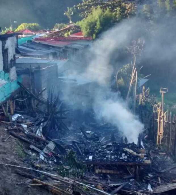 Por una discusión familiar mujer habría iniciado fuego en Aranzazu (Caldas) Por una discusión familiar mujer habría iniciado fuego en Aranzazu (Caldas)