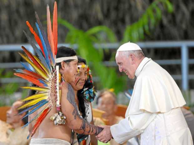 El papa Francisco participa en un encuentro con los pueblos de la Amazonía en el Coliseo Madre de Dios de Puerto Maldonado (Perú