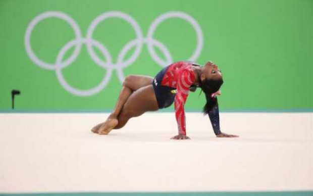 Medallista olímpica Simone Biles, otra víctima más de abuso sexual