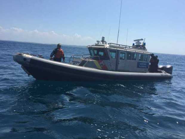 Guardacostas de la Armada Nacional en Cartagena rescataron a 21 personas que llevaban tres horas en altamar, entre ellos los och