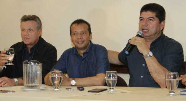 El senador Luis Emilio Sierra acompañó al representante y candidato al Senado Heriberto Sanabria, fórmula en Caldas del candidato Félix Chica a la Cámara de Representantes. El senador Luis Emilio Sierra acompañó al representante y candidato al Senado Heriberto Sanabria, fórmula en Caldas del candidat