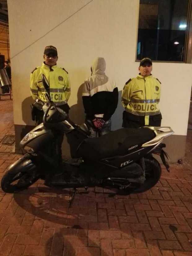 Hurtos y drogas llevaron a la captura de cinco hombres en Manizales Hurtos y drogas llevaron a la captura de cinco hombres en Manizales