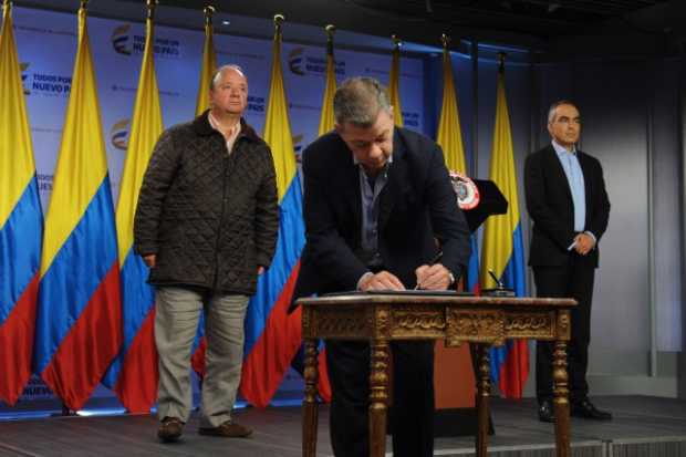 Gobierno tomaría mañana decisiones sobre diálogos con el Eln Gobierno tomaría mañana decisiones sobre diálogos con el Eln