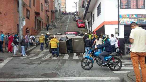 Un vehículo se desengranó y generó accidente de tránsito en Manizales