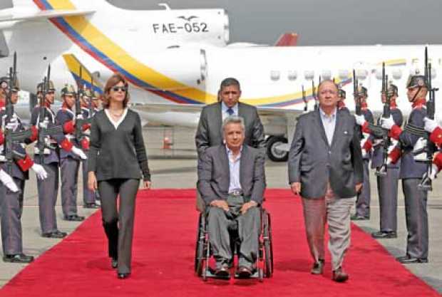 El presidente de Ecuador, Lenín Moreno, llegó ayer al aeropuerto Matecaña. Lo recibieron los ministros de Exteriores y Defensa d