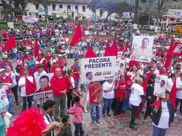 Cerró campaña en su tierra