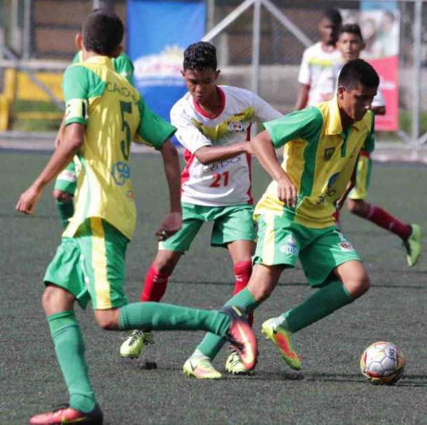 Caldas perdió contra Bolívar y comprometió las opciones de clasificar a la semifinal del Campeonato Nacional Infantil.