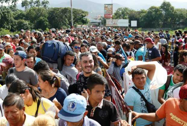 Con urgencias y vacunación atenderán a venezolanos