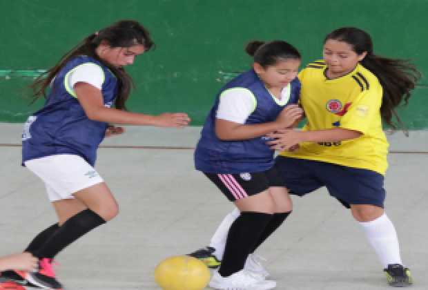 Cinco colegios disputarán la final del fútbol de salón femenino