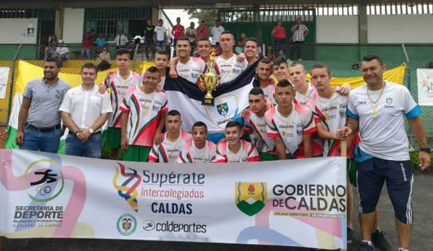 Campeones de fútbol en el Semenor