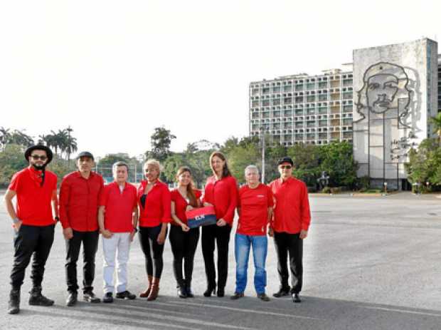 Delegación del Eln en Cuba, encabezada por Pablo Beltrán. 