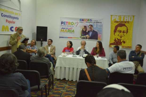 Ayer se reunieron delegados de varios partidos y sindicatos para expresar su adhesión a la campaña de Gustavo Petro.