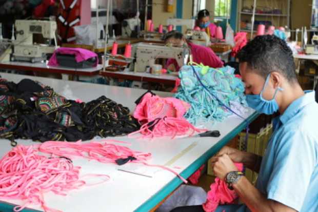 Riosucio, capital de los vestidos de baño y confecciones