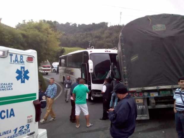 Sin lesionados tras accidente de tránsito en vía que conduce a Bogotá
