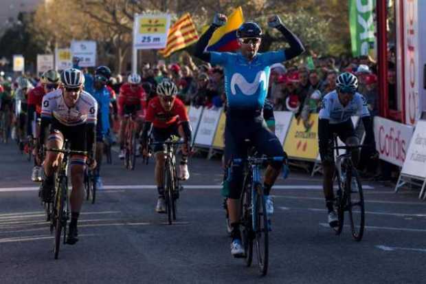El ciclista español del Movistar, Alejandro Valverde, celebra su victoria en la segunda etapa 