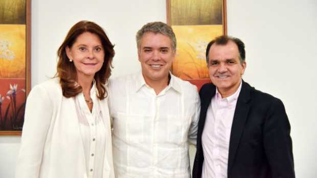 Óscar Iván Zuluaga y Angelino Garzón se adhieren a la candidatura de Iván Duque 