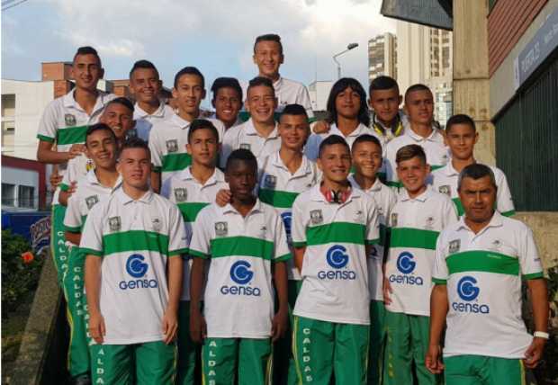El equipo infantil de fútbol de Caldas que pasó ayer a la final nacional.
