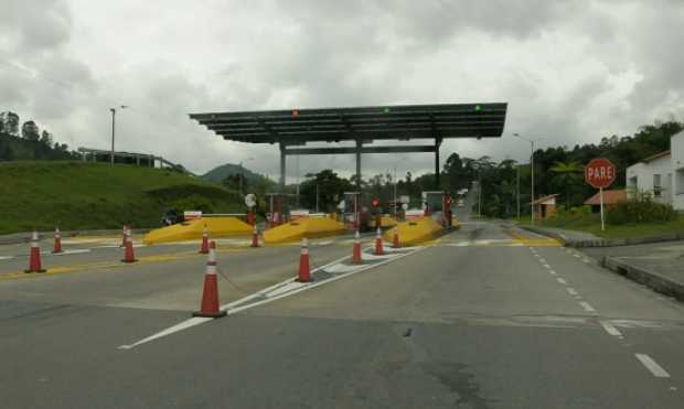 Autopistas le gana el pulso al Gobierno y seguirá con la vía