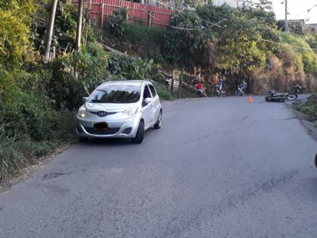 Autoridades de tránsito efectuaron el croquis para determinar la responsabilidad de los implicados en el choque. Autoridades de tránsito efectuaron el croquis para determinar la responsabilidad de los implicados en el choque.