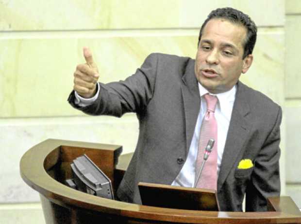 Foto | Colprensa | LA PATRIA En plenaria de Senado, Alexánder López solicitó un seguimiento al cumplimiento de los acuerdos firm