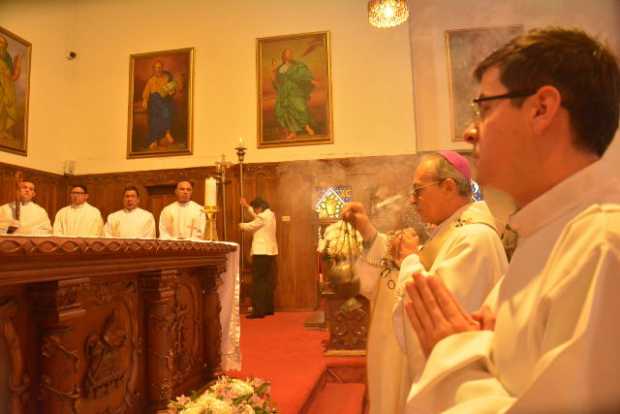 50 años santísima trinidad iglesia 