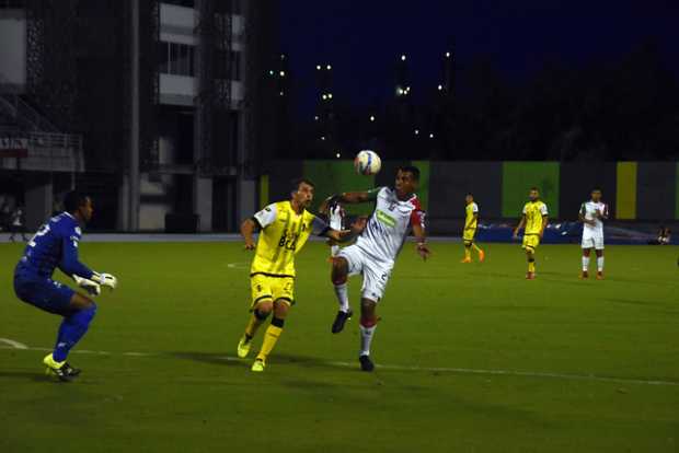 Once Caldas: goleado, pero clasificado a los cuartos de final