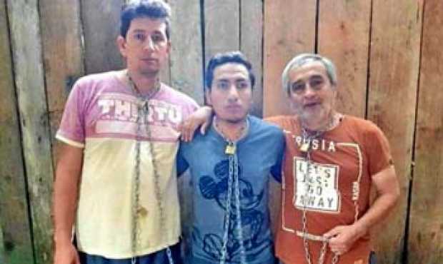 Los cadáveres de Paúl Rivas, Javier Ortega y Efraín Segarra son reclamados por sus familiares y el gobierno ecuatoriano.