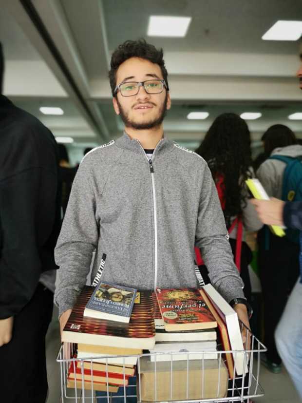 Avanza la Feria del Libro en Manizales