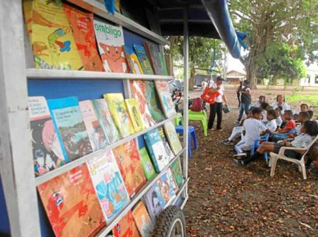 Fotografía de la Bicibiblioteca del Saber tomada el pasado viernes durante un recorrido en Tumaco.