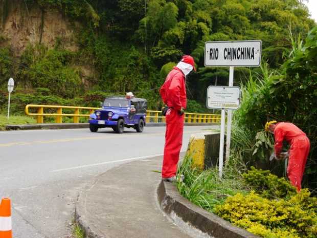 Por las carreteras del centrosur de Caldas se notan los hechos metropolitanos. Transitan personas a diario buscando cumplir debe