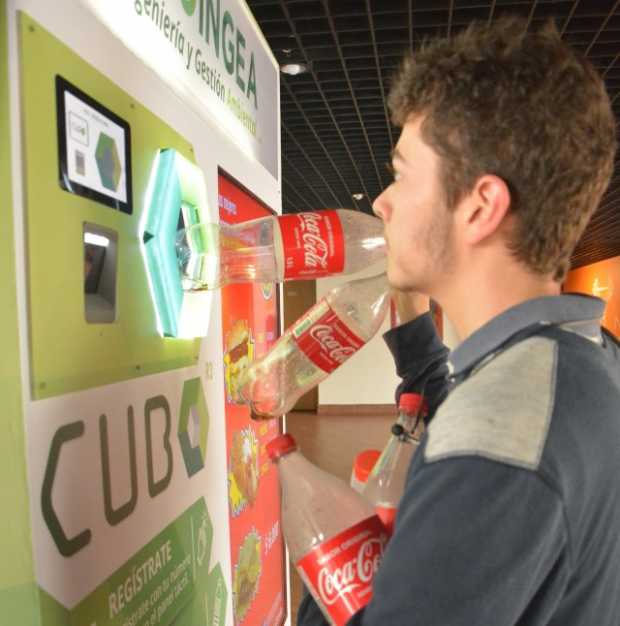 Arturo Ocampo, estudiante de noveno semestre de Arquitectura de la Universidad Católica de Manizales, desde octubre usa el Cubo 