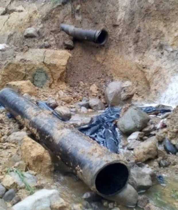 Derrumbe arrancó tubo que surte de agua a Chinchiná y Palestina (Caldas)