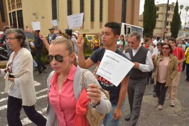 En Manizales marcharon en defensa de la familia