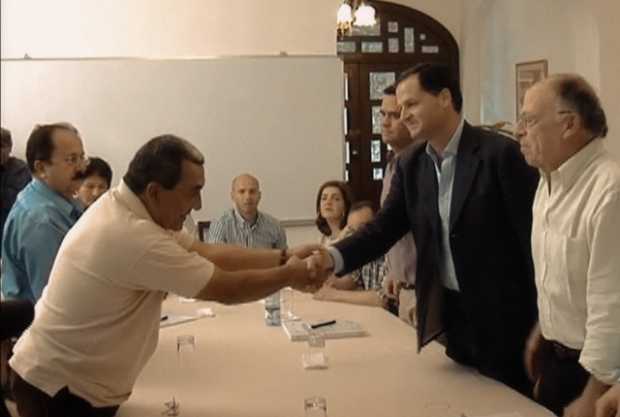 Foto de la etapa secreta de las negociaciones en La Habana (Cuba) entre los miembros del Gobierno Santos y las Farc.