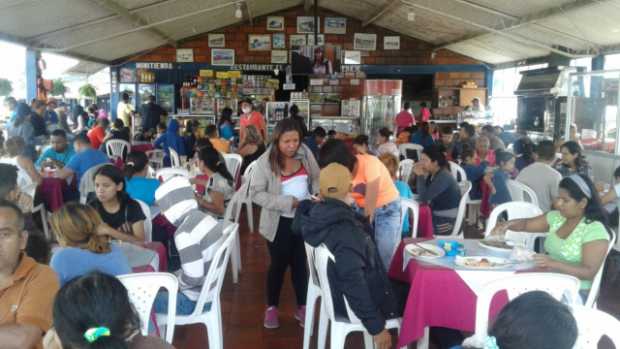 Venezolanos, de paso por Caldas Venezolanos, de paso por Caldas
