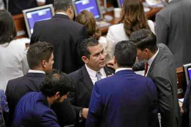 Foto | Colprensa | LA PATRIA  Alejandro Carlos Chacón, presidente de la Cámara de Representantes, es señalado por los promotores