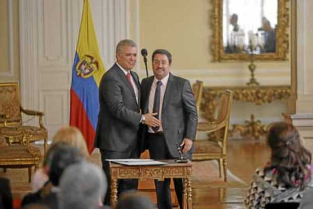 Iván Duque nombró el 6 de septiembre al exvicepresidente Francisco Santos como embajador en EE.UU., quien lo recibirá hoy en Nue