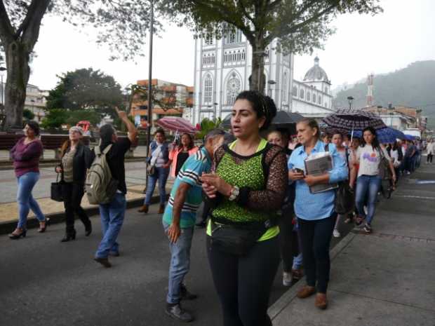 Los maestros de Chinchiná se sumaron ayer a la protesta nacional en contra del proyecto de Ley 057.