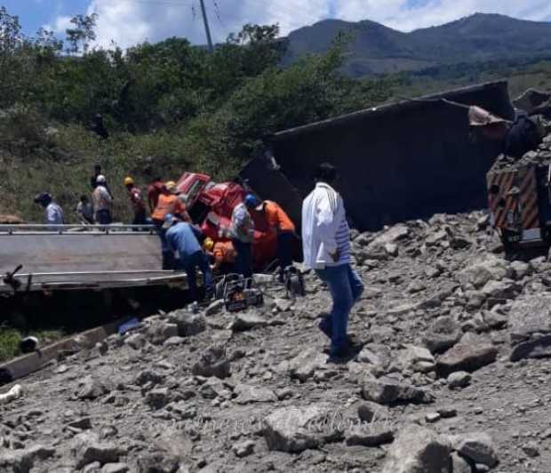 Siete personas murieron cuando observaban un accidente entre Guaduas y Puerto Salgar 