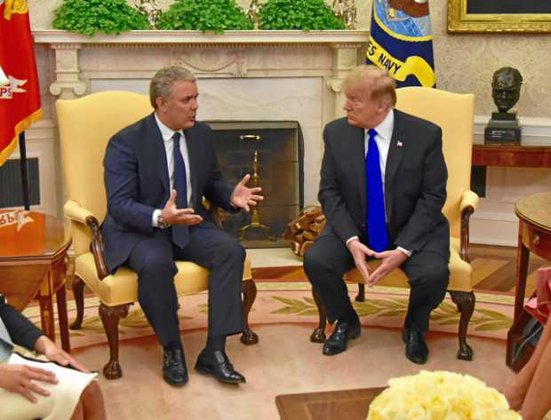 Foto | Archivo | LA PATRIA  Al recibir a Duque en la Casa Blanca, en febrero, Trump insinuó que Colombia va atrasada en la errad