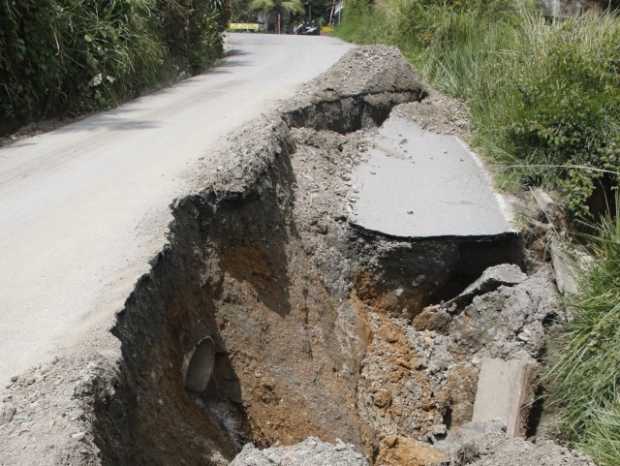 Carros de más de 15 toneladas, sin paso a Lisboa desde la Quiebra de Vélez (vereda de Manizales)