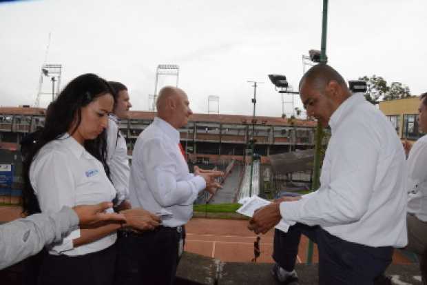 Comisión de Coldeportes durante la visita a Manizales. 