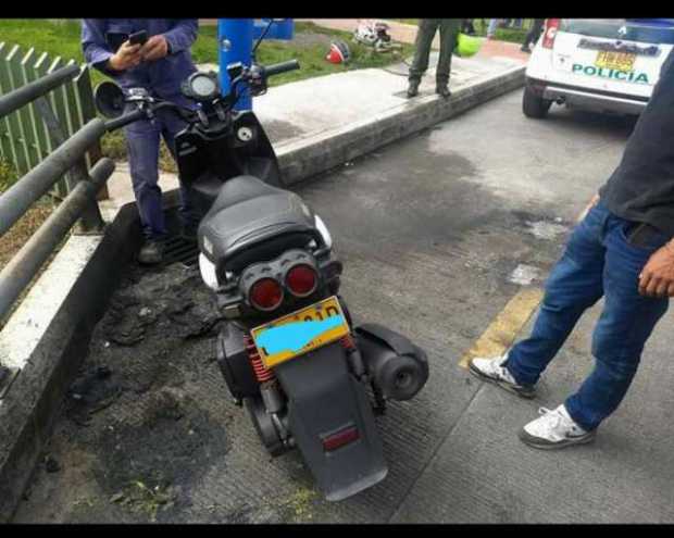 La moto que lo atropelló