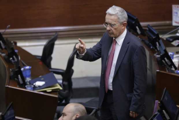 La Corte Suprema de Justicia citó a declarar al expresidente Álvaro Uribe (foto) y al representante a la Cámara Álvaro Hernán Pr
