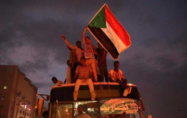 Sudán ya tiene Constitución para la transición